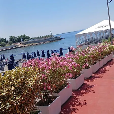 Rana E Hedhun Llugani Alloggio in famiglia Lezhë